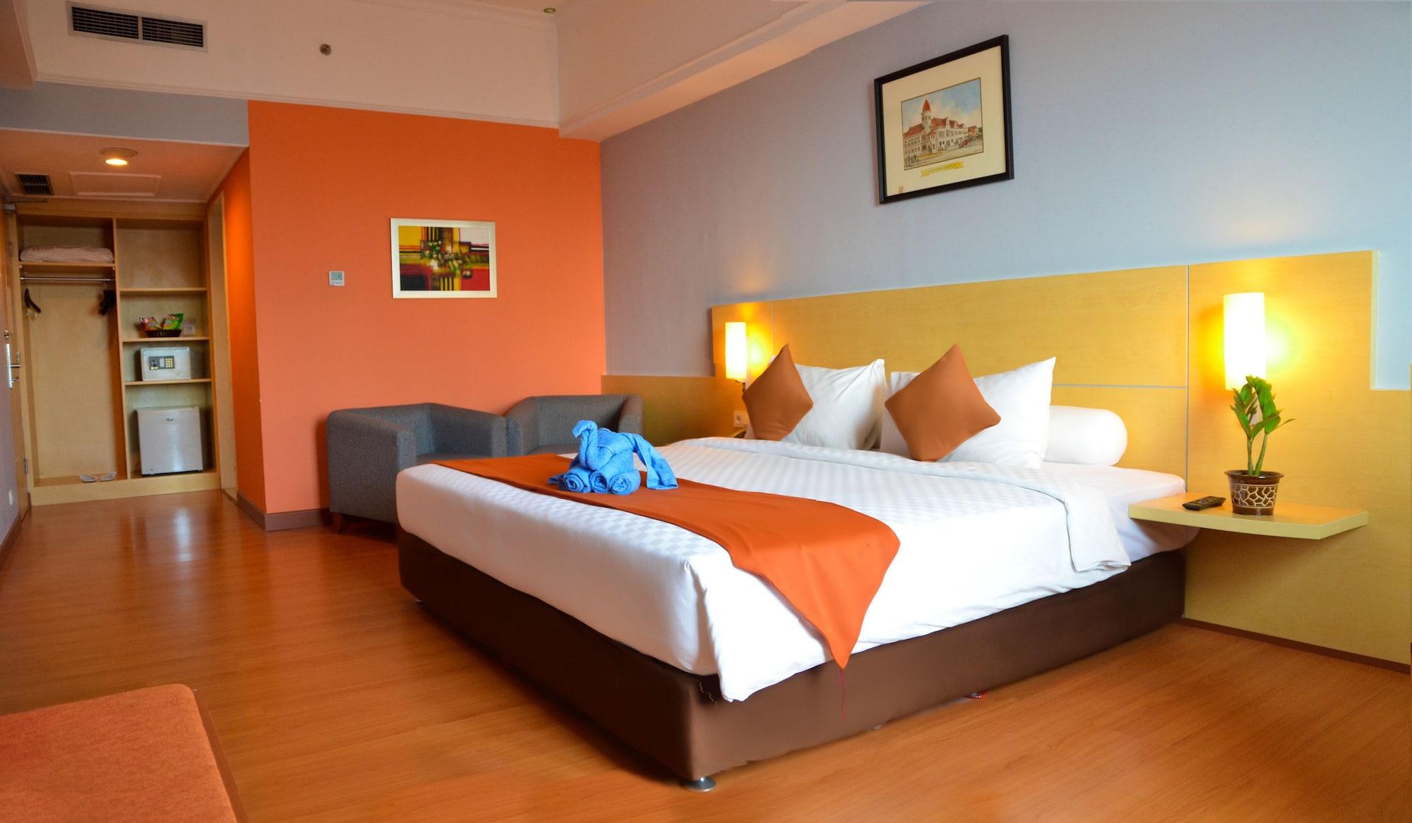 Arcadia Surabaya Hotel Exterior photo