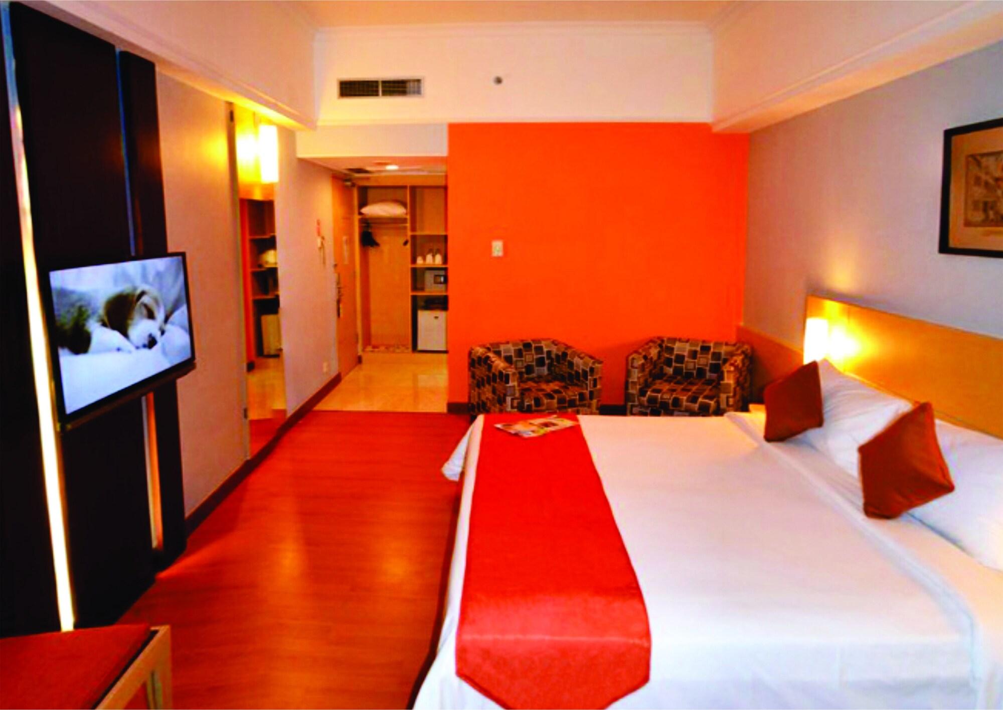 Arcadia Surabaya Hotel Exterior photo