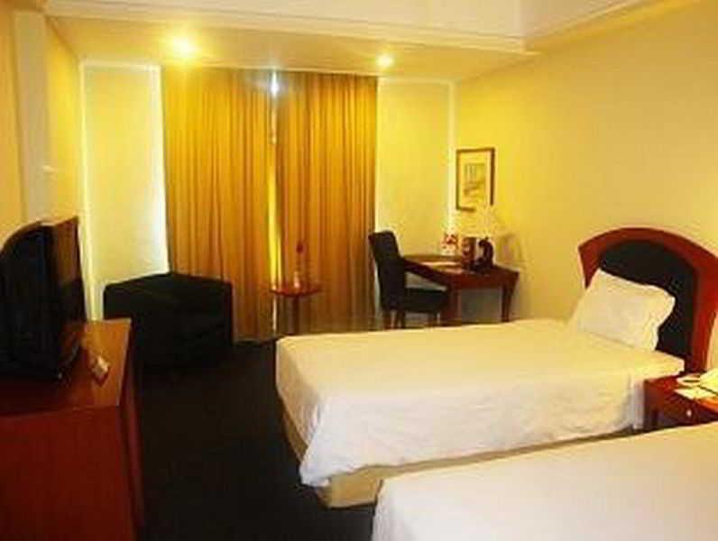 Arcadia Surabaya Hotel Exterior photo