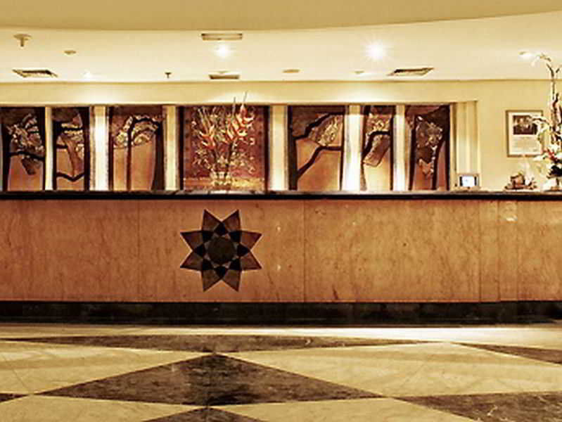 Arcadia Surabaya Hotel Exterior photo