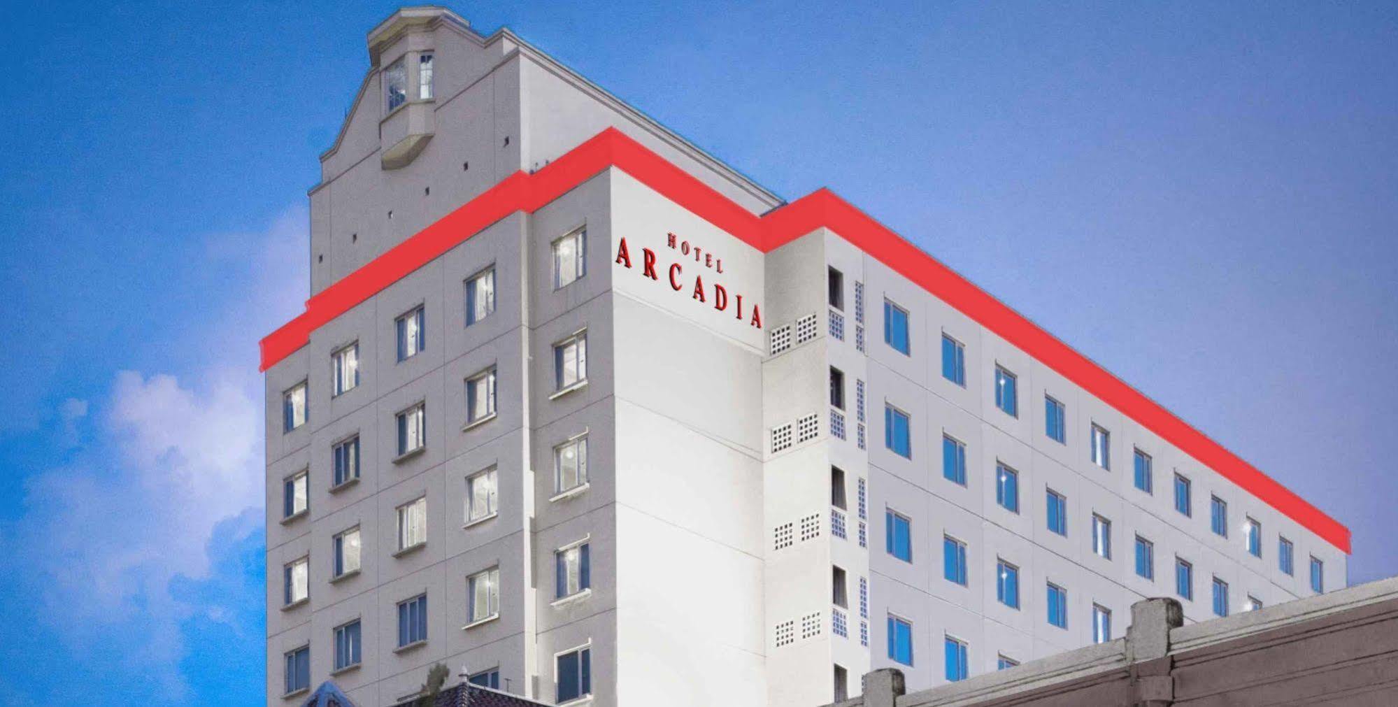 Arcadia Surabaya Hotel Exterior photo