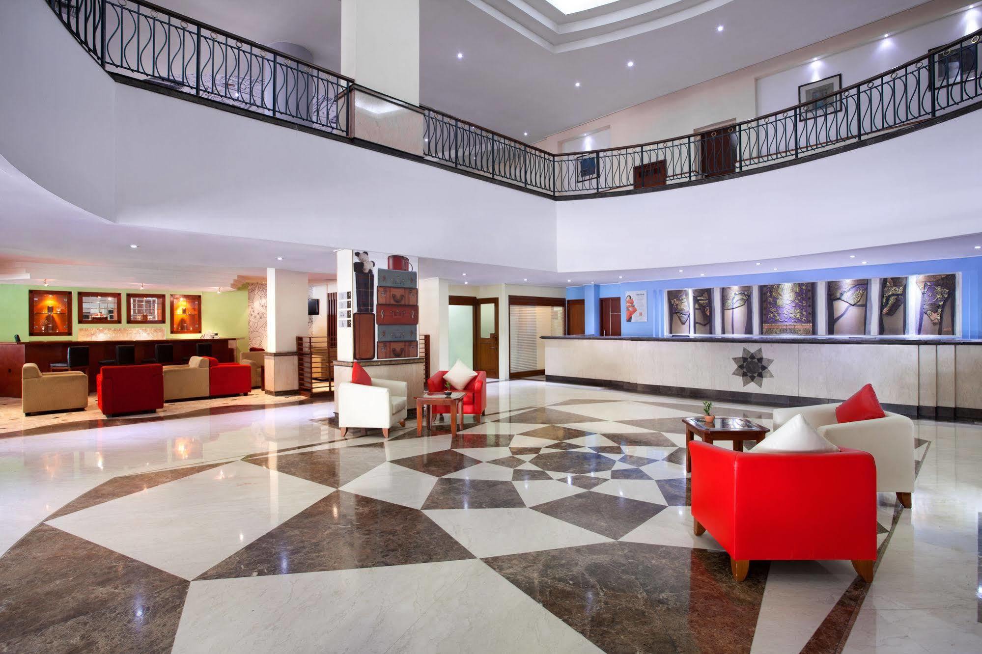 Arcadia Surabaya Hotel Exterior photo