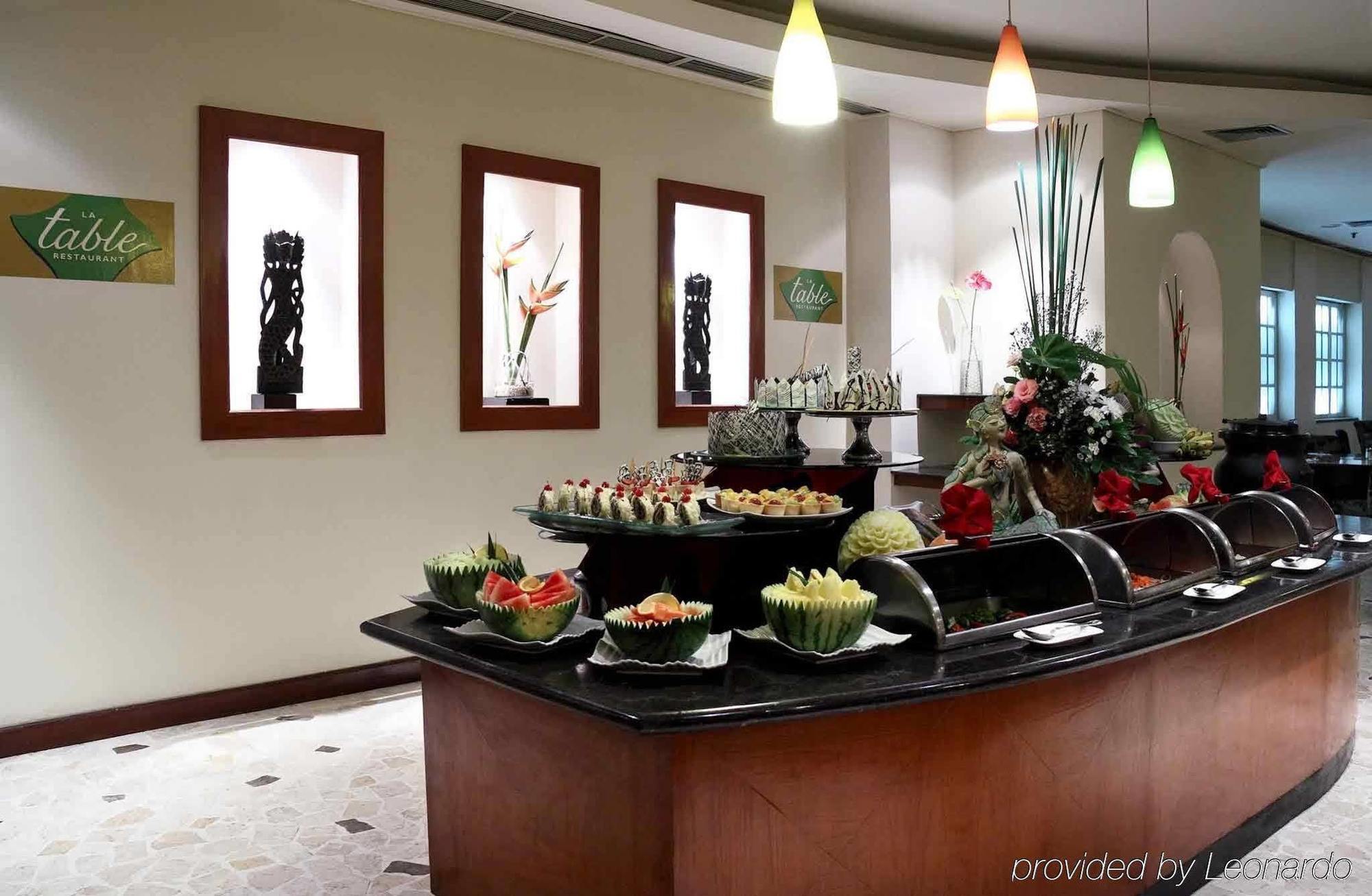 Arcadia Surabaya Hotel Exterior photo